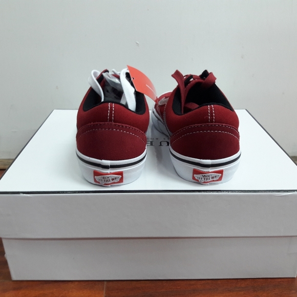 Vans - Picture 2 of 3